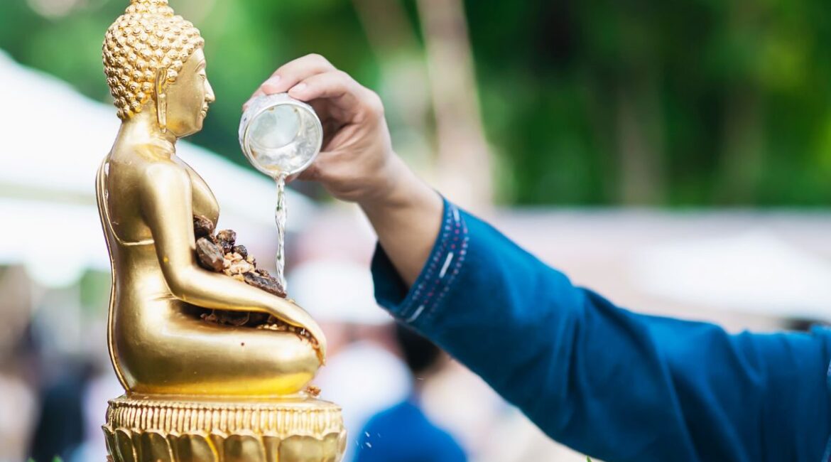 Watering Buddha Statue