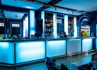 Best Bars in Phuket: Rooftop Views, Beach Clubs, and Hidden Speakeasies